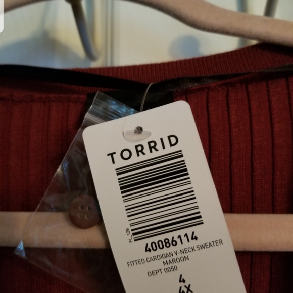 NWT BUNDLE Fitted Ribbed Sweater & TWO cami set - Picture 11 of 16